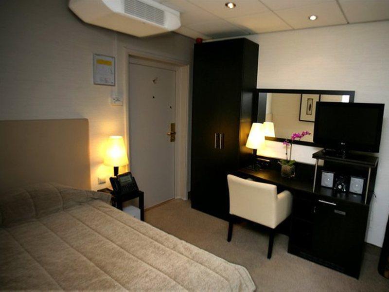 Park Den Haag, Part Of Sircle Collection 4*